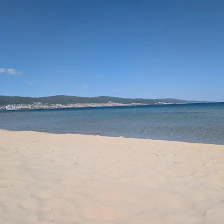 Modern Apartment, Pool Mountain Views Terace Sea Apartman Napospart