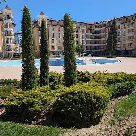 Modern Apartment, Pool Mountain Views Terace Sea Apartman *