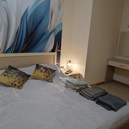 Modern Apartment, Pool Mountain Views Terace Sea Apartman *