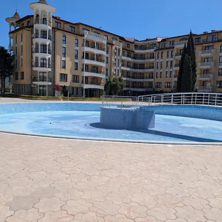 Modern Apartment, Pool Mountain Views Terace Sea
