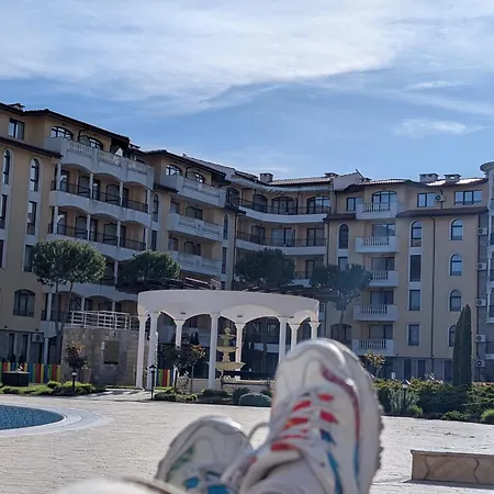 Apartman Modern Apartment, Pool Mountain Views Terace Sea Napospart